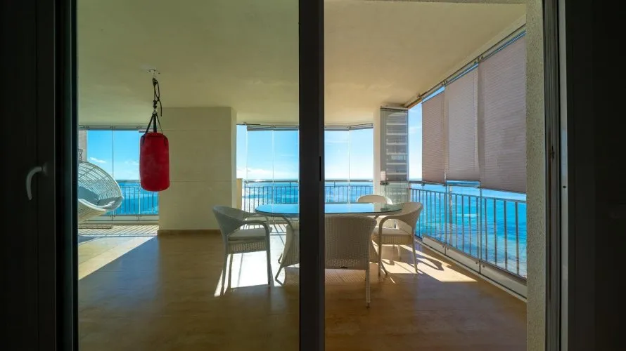 Apartamento de 4 dormitorios en Calpe, España No. 2210 № 2