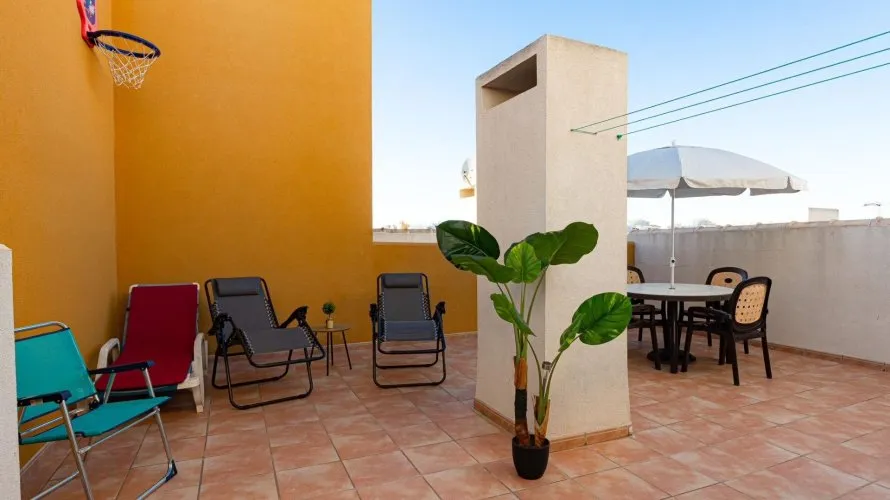 Apartamento de 2 dormitorios en Torrevieja, España No. 1895 № 3