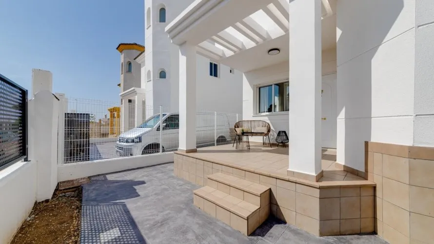 Villa de 3 dormitorios en San Fulgencio, España No. 1818 № 26