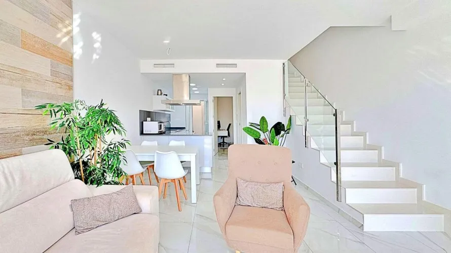Bungalow de 3 dormitorios en Torrevieja, España No. 2167 № 21