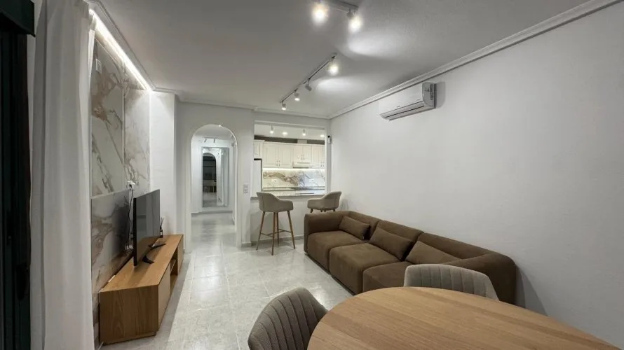 Apartamento de 2 dormitorios en Alicante, España No. 2347 № 13