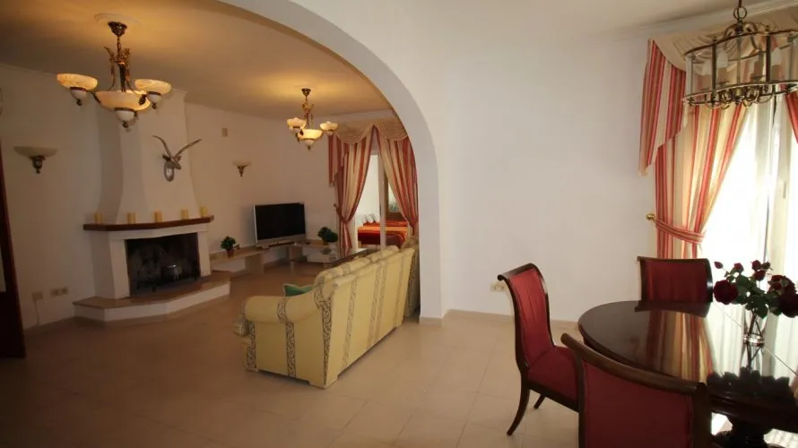 Villa de 5 dormitorios en Calpe, España No. 1639 № 19