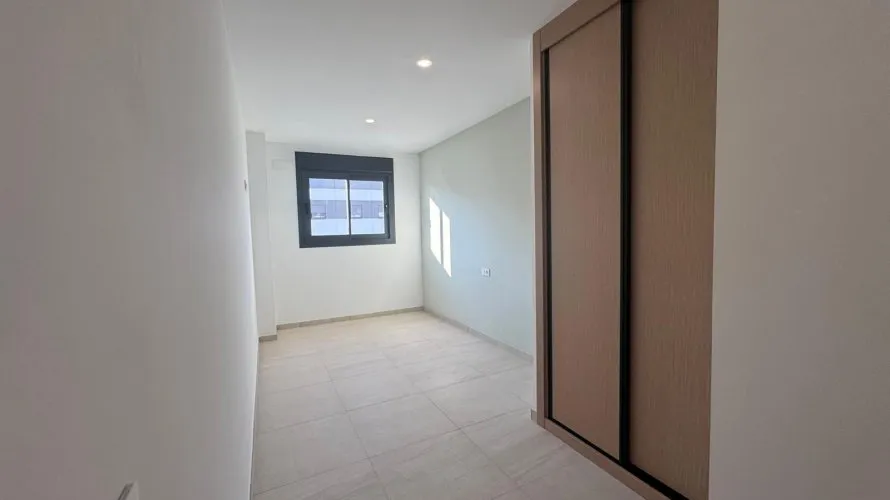 Ático de 3 dormitorios en Alicante, España No. 2620 № 11