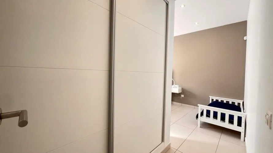 Apartamento de 3 dormitorios en La Zenia, España No. 2659