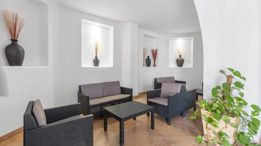 Apartamento de 2 dormitorios en Torrevieja, España No. 2431 № 3