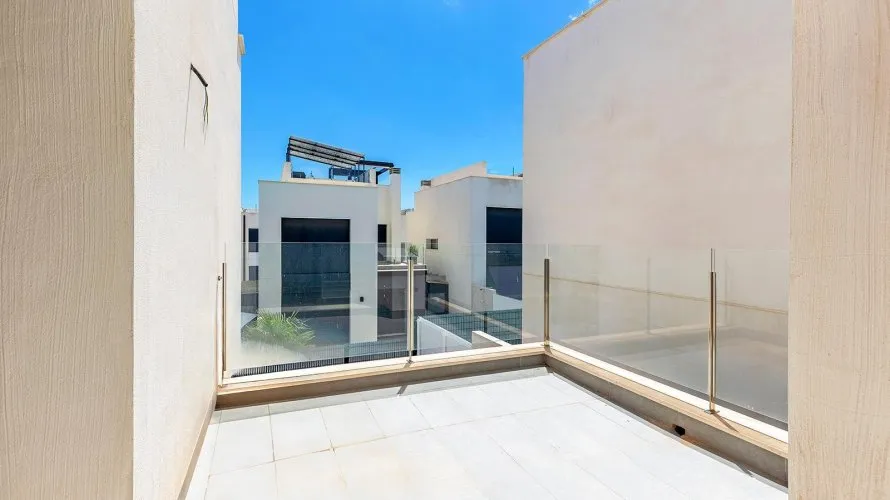 Villa de 3 dormitorios en La Florida, España No. 2422 № 2