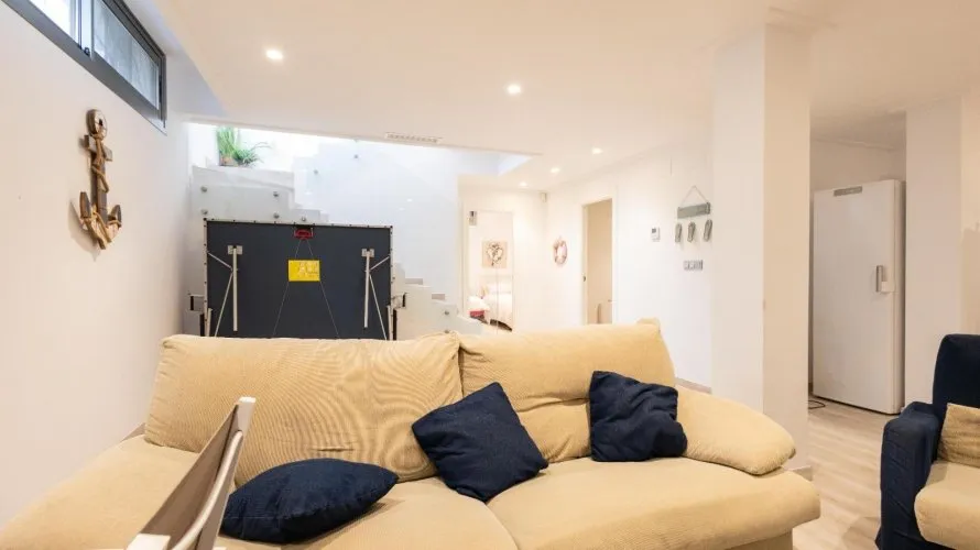 Apartamento de 4 dormitorios en La Florida, España No. 2303 № 19