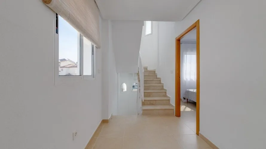 Villa de 3 dormitorios en San Fulgencio, España No. 1818 № 8