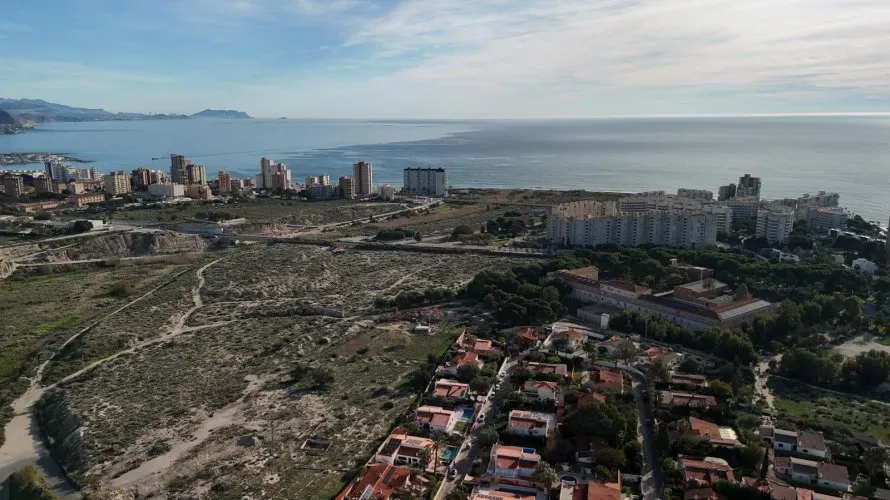Apartamento de 3 dormitorios en El Campello, España No. 2286