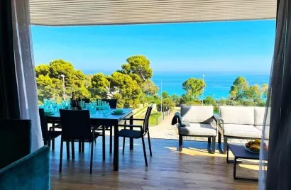 Apartamento de 3 dormitorios en Villajoyosa, España No. 2085
