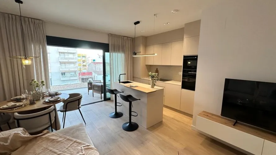 Apartamento de 2 dormitorios en Guardamar del Segura, España No. 1995 № 1