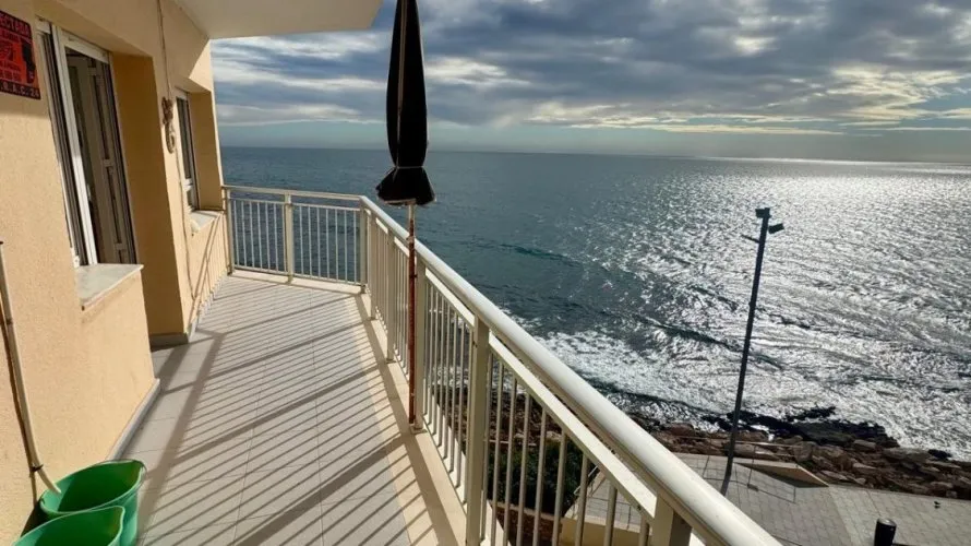 Apartamento de 4 dormitorios en Torrevieja, España No. 2256 № 5