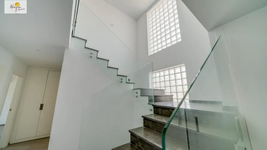 Villa de 5 dormitorios en Calpe, España No. 1790 № 25