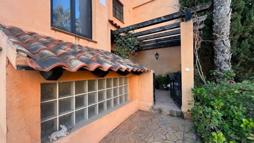 Dúplex de 3 dormitorios en Villamartin, España No. 2498 № 2