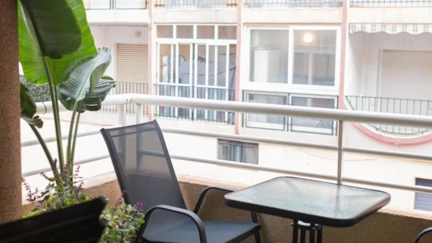 Apartamento de 2 dormitorios en Torrevieja, España No. 2652 № 5