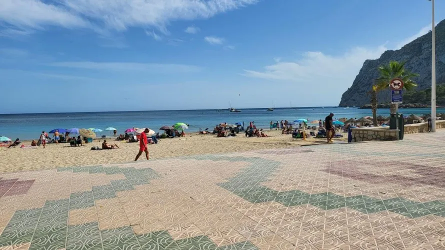 Propiedad comercial de 85m² en Calpe, España No. 2149 № 7