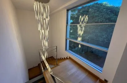 Villa de 4 dormitorios en Riba-roja de Túria, España No. 2601