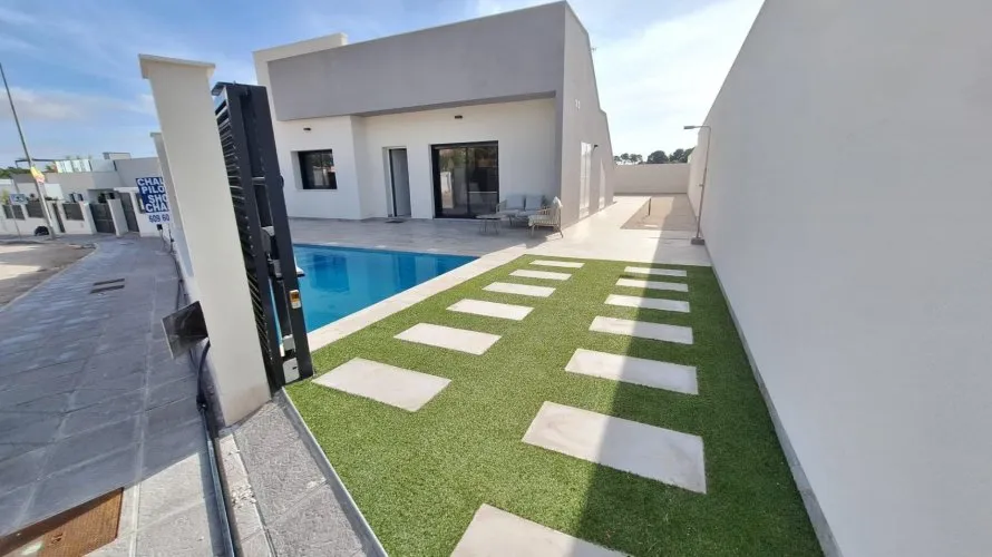 Villa de 3 dormitorios en Pinar De Campoverde, España No. 1527 № 26