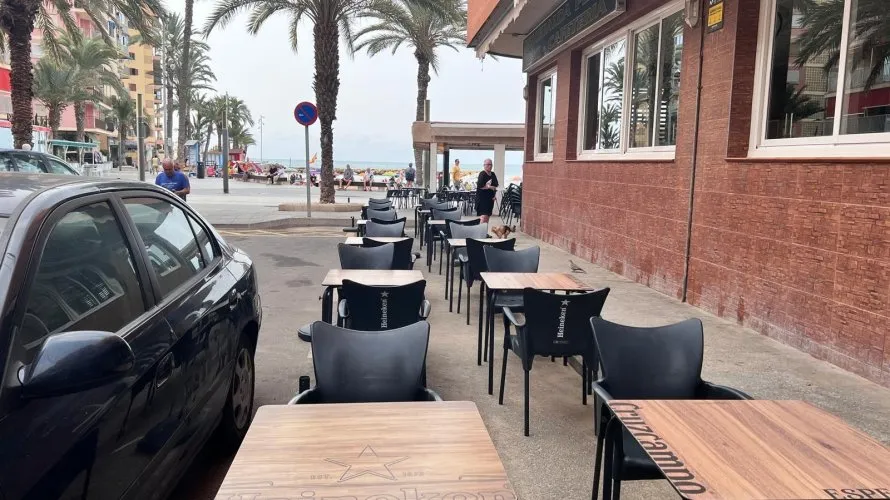 Propiedad comercial de 158m² en Torrevieja, España No. 1936 № 2