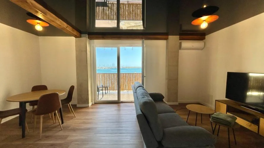 Apartamento de 2 dormitorios en Torrevieja, España No. 1515 № 1