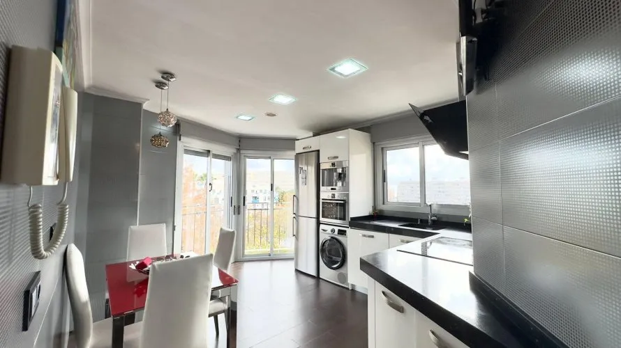 Propiedad comercial de 12 dormitorios en Torrevieja, España No. 2362 № 25