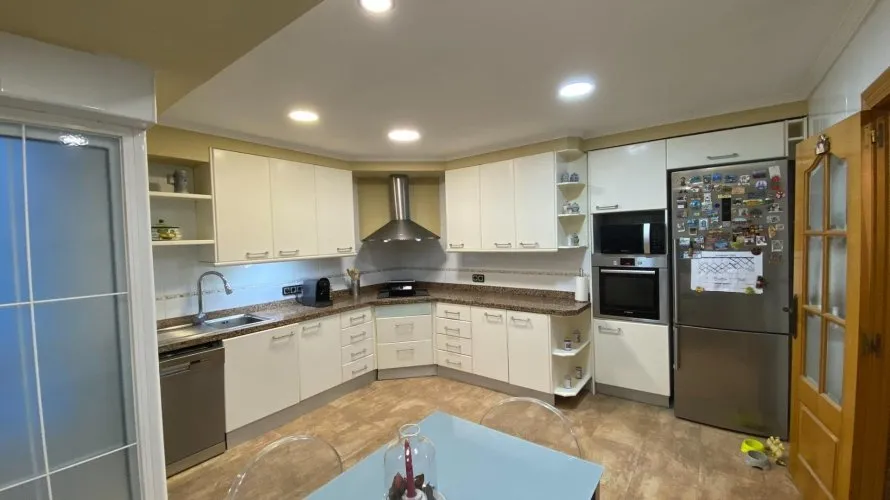 Apartamento de 4 dormitorios en Alicante, España No. 2038 № 22