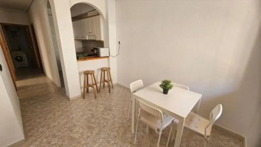 Bungalow de 2 dormitorios en La Zenia, España No. 2405 № 4