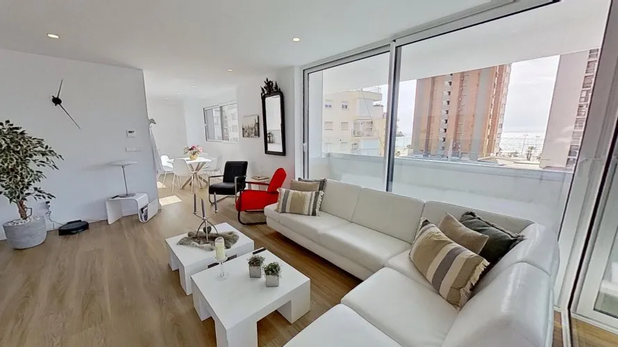 Apartamento de 2 dormitorios en Benidorm, España No. 1563 № 25