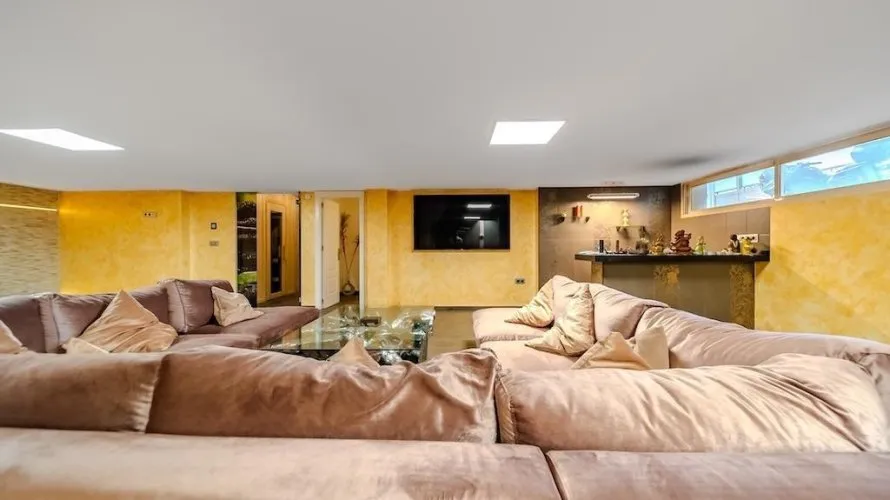 Villa de 5 dormitorios en Torrevieja, España No. 2080 № 20