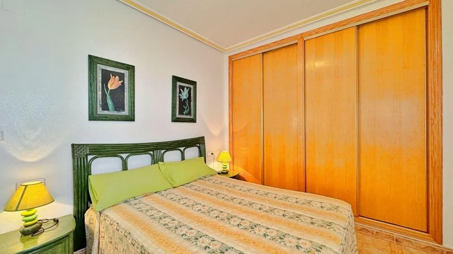 Bungalow de 2 dormitorios en La Zenia, España No. 2168 № 7