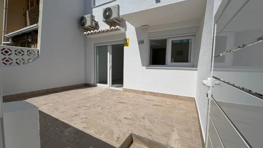 Сasa de 3 dormitorios en Torrevieja, España No. 2128 № 12