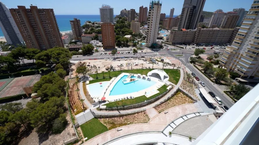 Apartamento de 2 dormitorios en Benidorm, España No. 2521 № 27