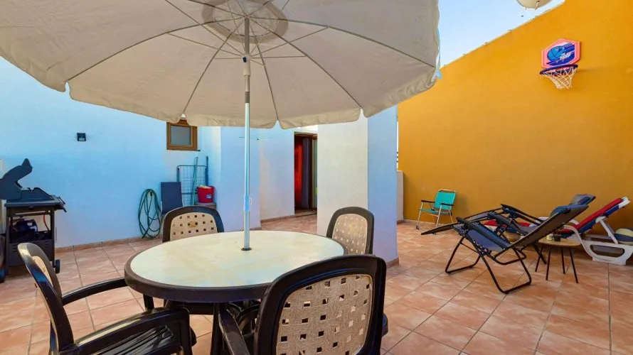 Apartamento de 2 dormitorios en Torrevieja, España No. 1895 № 5