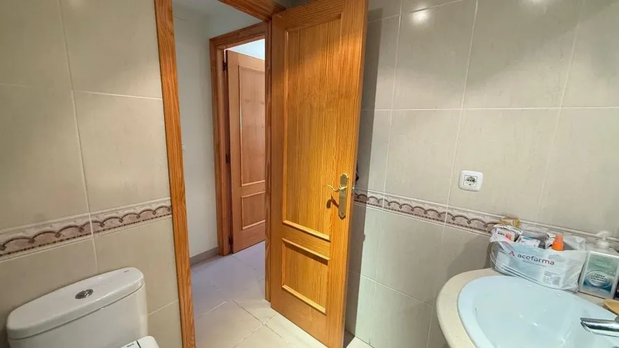 Apartamento de 2 dormitorios en Guardamar del Segura, España No. 2685 № 2
