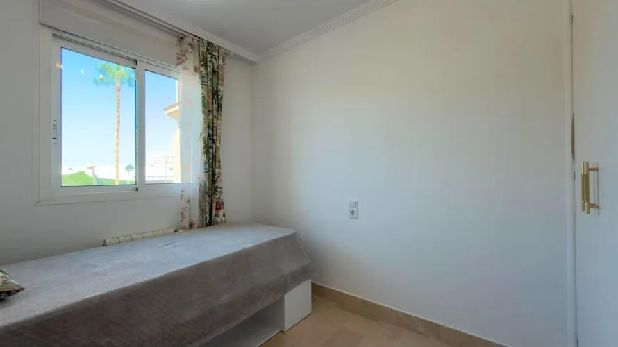 Сasa de 5 dormitorios en San Juan, España No. 2650 № 8