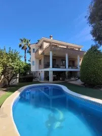 Villa de 5 dormitorios en Ciudad Quesada, España No. 1903