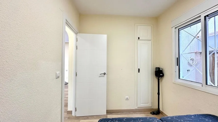 Bungalow de 2 dormitorios en Torreblanca, España No. 2415 № 3
