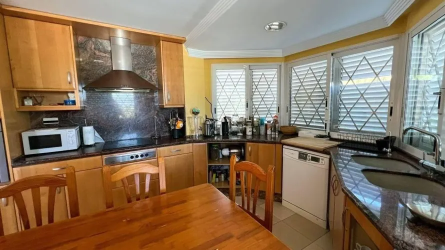 Apartamento de 4 dormitorios en Manises, España No. 2482 № 6
