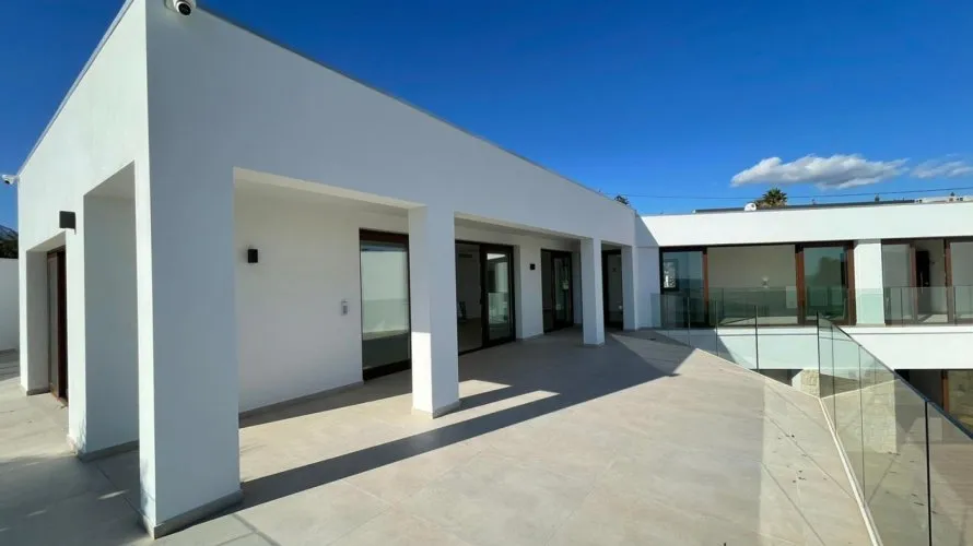 Villa de 4 dormitorios en Altea, España No. 1628 № 7