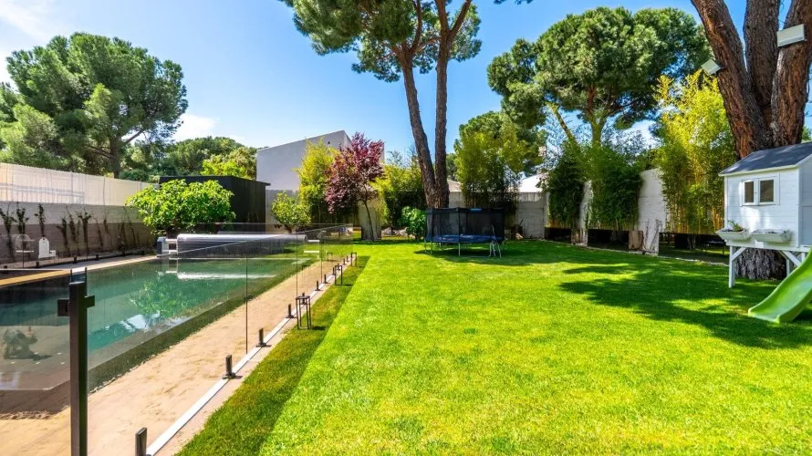 Villa de 4 dormitorios en Pozuelo de Alarcón, España No. 2624 № 24
