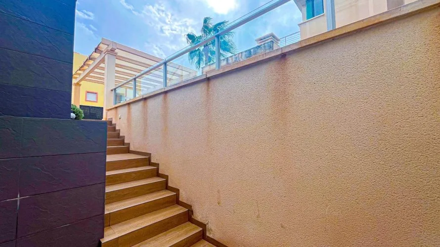Villa de 5 dormitorios en La Zenia, España No. 2527 № 25