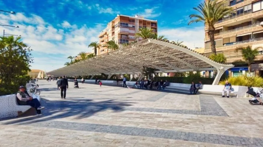 Villa de 3 dormitorios en Torrevieja, España No. 1752 № 15
