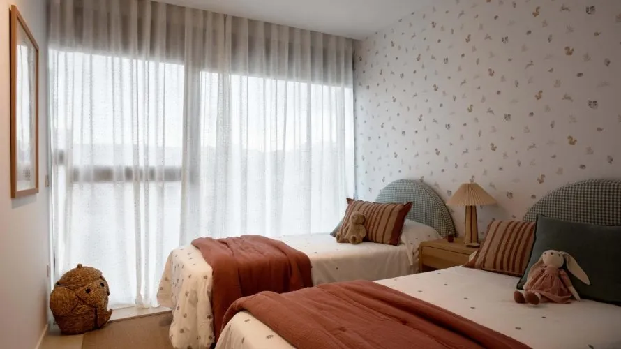 Apartamento de 4 dormitorios en Alicante, España No. 2472 № 2