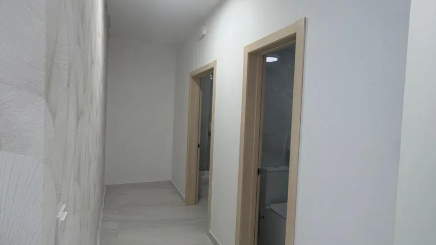 Propiedad comercial de 87.85m² en Torrevieja, España No. 2710 № 21
