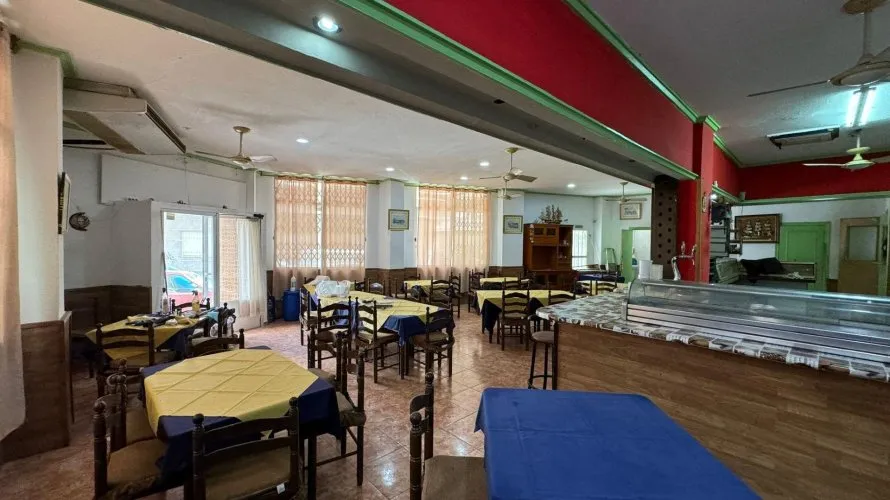 Propiedad comercial de 118m² en Torrevieja, España No. 1483 № 6