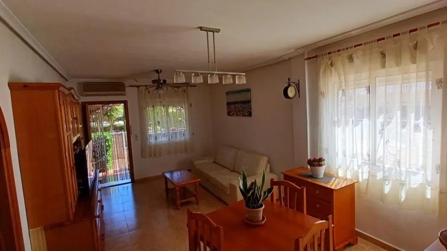 Сasa de 3 dormitorios en Alicante, España No. 2384 № 2