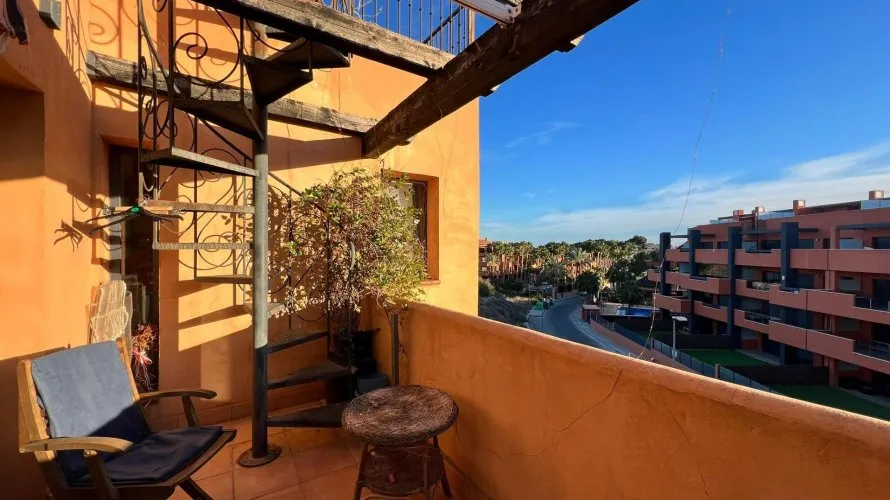Dúplex de 3 dormitorios en Villamartin, España No. 2498 № 7
