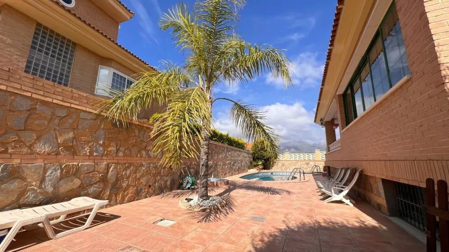 Villa de 480m² en Benidorm, España No. 2004 № 10