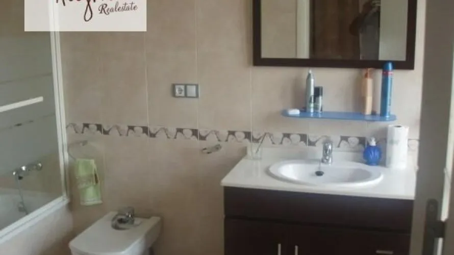 Apartamento de 4 dormitorios en L'Eliana, España No. 2481 № 9