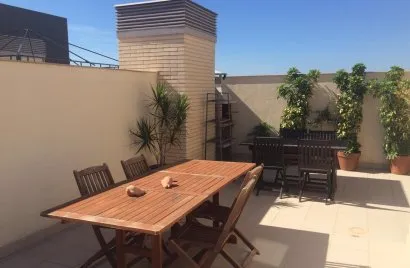 Ático de 4 dormitorios en Alicante, España No. 2390